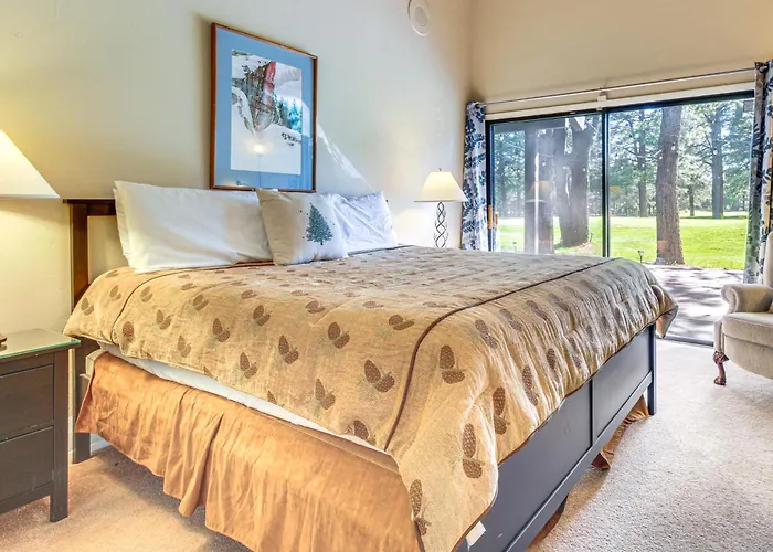 Golf Course Getaway & Hot Tub Haven In Pinetop! Holiday home Pinetop-Lakeside