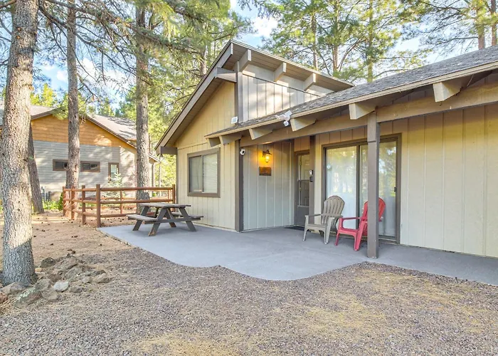 Golf Course Getaway & Hot Tub Haven In Pinetop! Holiday home *